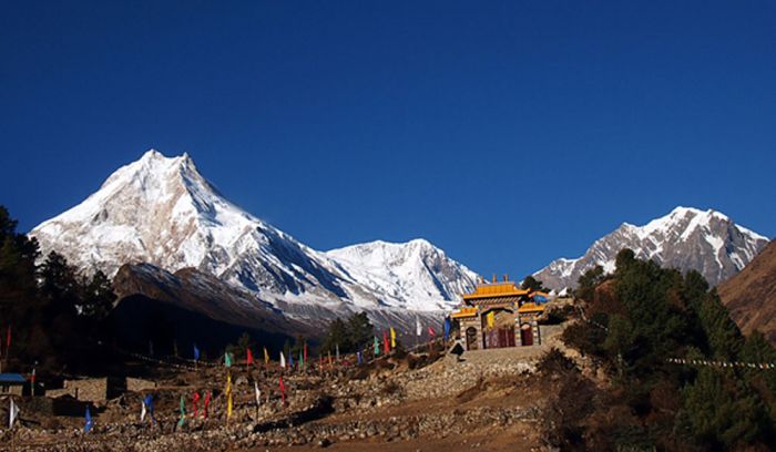 Manaslu Circuit Trek