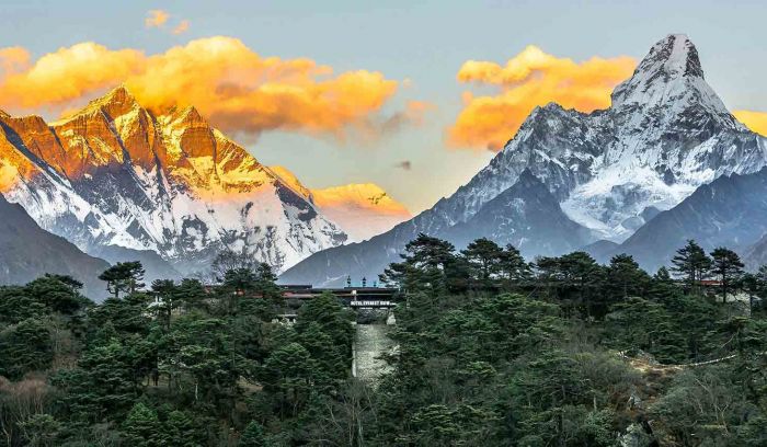 View from Everest view hotel, Khumjung