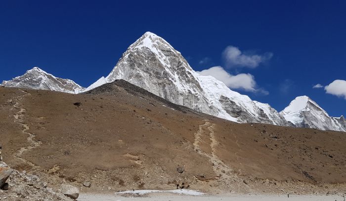 Mt Pumori, view from Gorakshep(5134m), near EBC