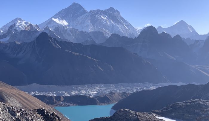 Gokyo lake & Mt Everest from Renjo la pass